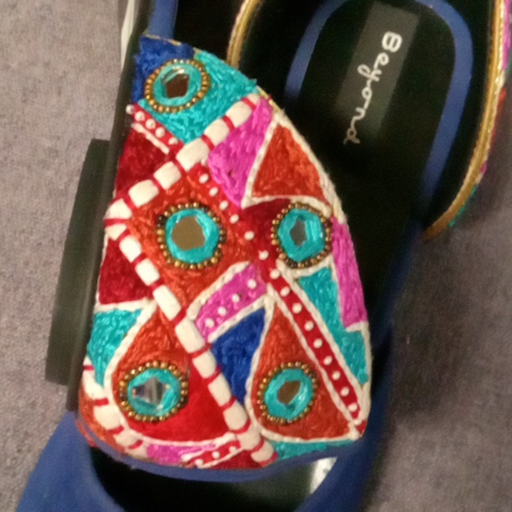 Gorgeous Flats💙 - Picture 3 of 9